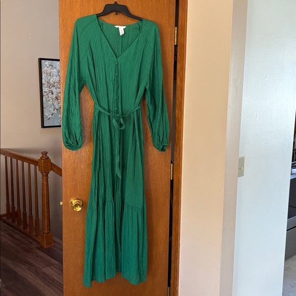 Tie-belt Crepe Dress - Picture 6 of 7